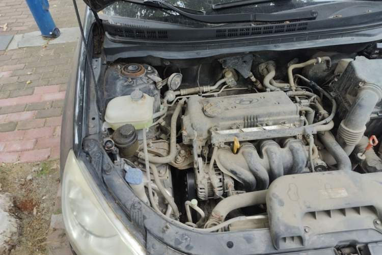 Used Hyundai Celesta 2011 1.6L Automatic Comfort Edition Engine Bay Right
