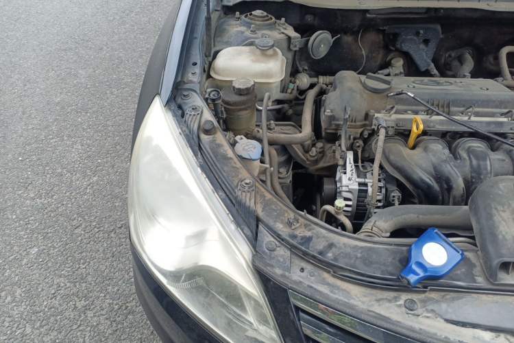 Used Hyundai Celesta 2011 1.6L Manual Comfort Edition Engine Bay Right