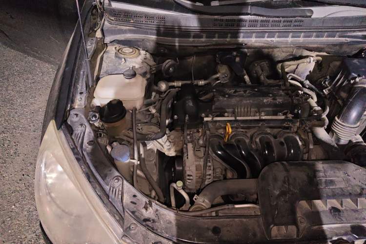Used Hyundai Celesta 2011 1.6L Manual Comfort Edition Engine Bay Right