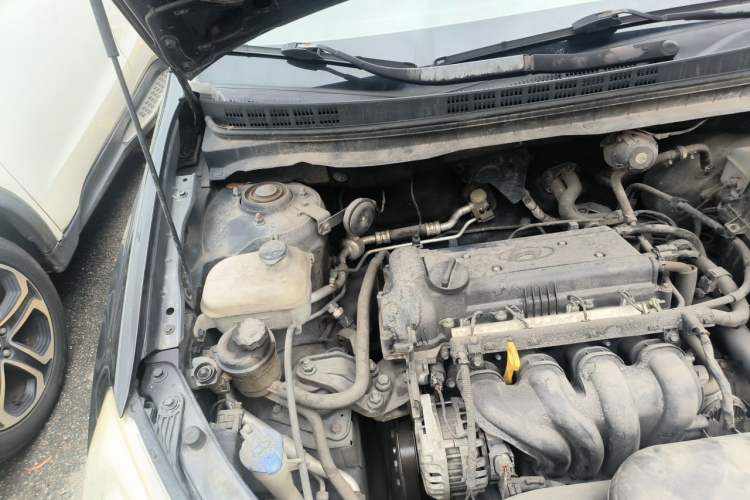 Used Hyundai Celesta 2011 1.6L Automatic Comfort Edition Engine Bay Right