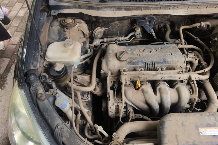 Used Hyundai Celesta 2011 1.6L Manual Comfort Edition Engine Bay Right