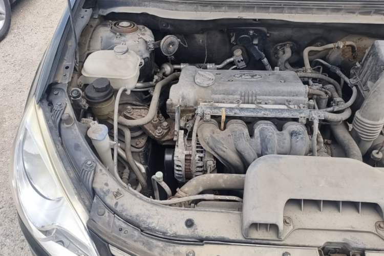 Used Hyundai Celesta 2011 1.6L Automatic Comfort Edition Engine Bay Right