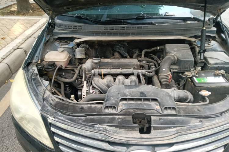 Used Hyundai Celesta 2011 1.6L Automatic Luxury Version Engine Bay Right