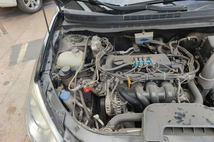 Used Hyundai Celesta 2011 1.6L Manual Comfort Edition Engine Bay Right
