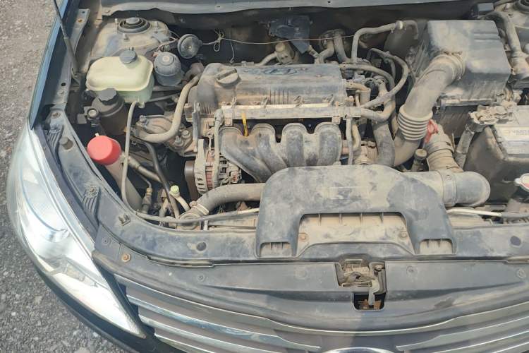 Used Hyundai Celesta 2011 1.6L Automatic Comfort Edition Engine Bay Right