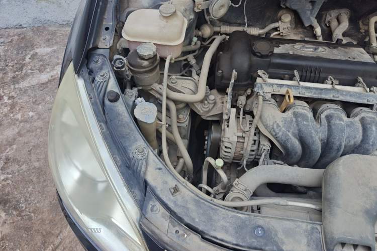 Used Hyundai Celesta 2011 1.6L Manual Comfort Edition Engine Bay Right