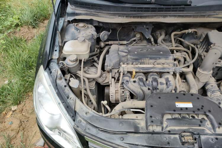 Used Hyundai Celesta 2011 1.6L Manual Comfort Edition Engine Bay Right