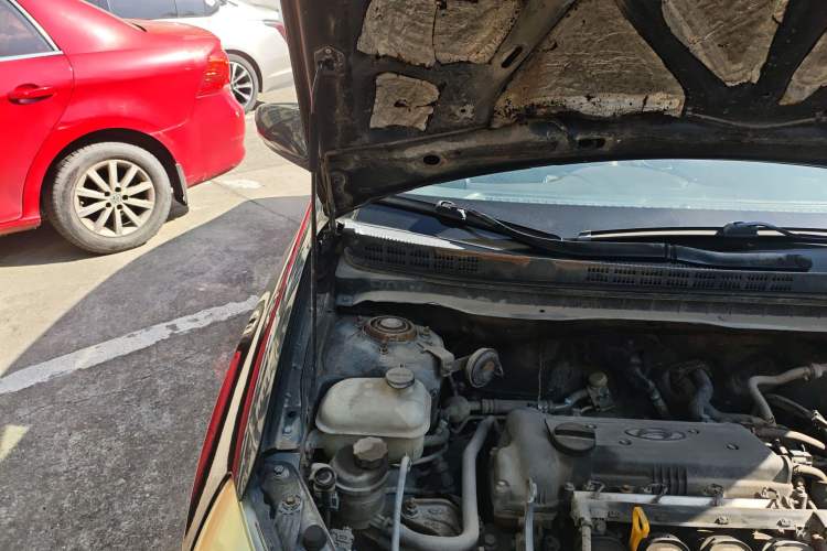 Used Hyundai Celesta 2011 1.6L Automatic Luxury Version Engine Bay Right
