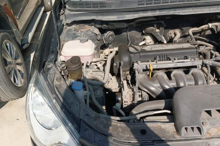 Used Hyundai Celesta 2011 1.6L Manual Comfort Edition Engine Bay Right