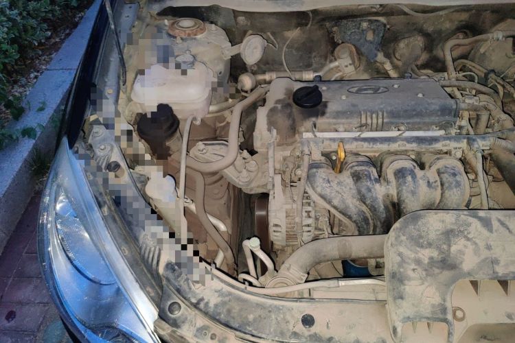 Used Hyundai Celesta 2011 1.6L Manual Comfort Edition Engine Bay Right