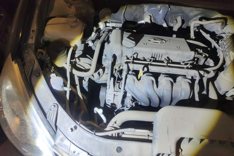 Used Hyundai Celesta 2011 1.6L Automatic Luxury Version Engine Bay Right