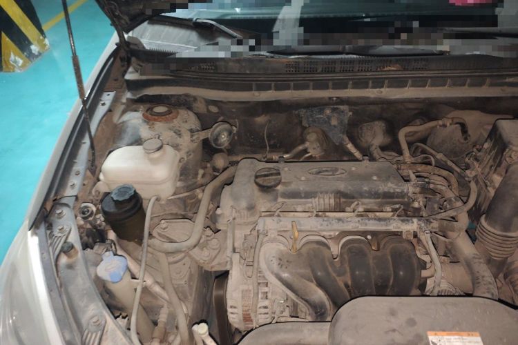 Used Hyundai Celesta 2011 1.6L Manual Comfort Edition Engine Bay Right