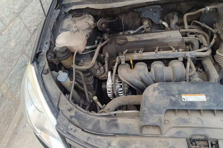 Used Hyundai Celesta 2011 1.6L Manual Comfort Edition Engine Bay Right