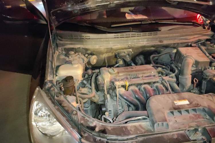 Used Hyundai Celesta 2011 1.6L Automatic Comfort Edition Engine Bay Right