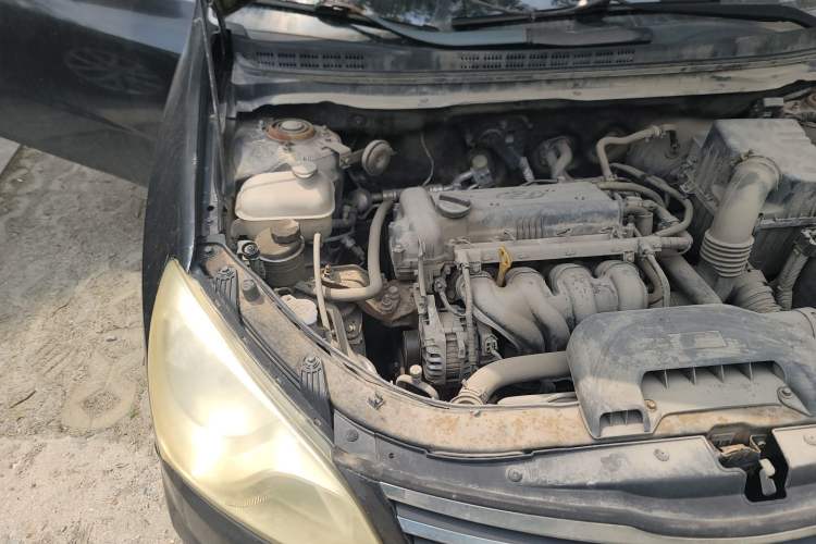 Used Hyundai Celesta 2011 1.6L Manual Comfort Edition Engine Bay Right