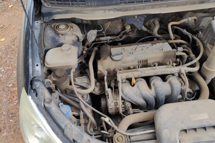 Used Hyundai Celesta 2011 1.6L Manual Comfort Edition Engine Bay Right