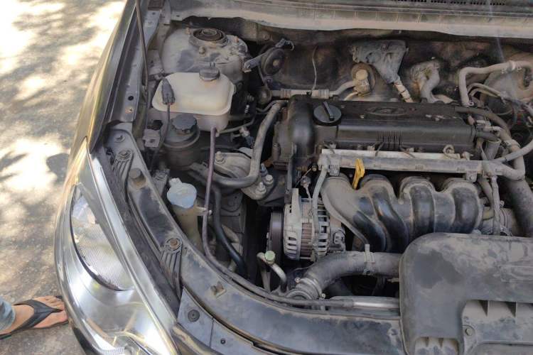 Used Hyundai Celesta 2011 1.6L Manual Comfort Edition Engine Bay Right