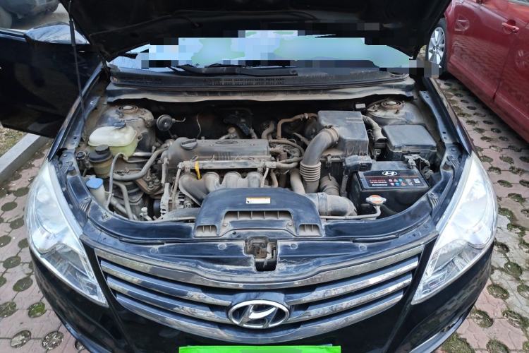 Used Hyundai Celesta 2011 1.6L Manual Comfort Edition Engine Bay