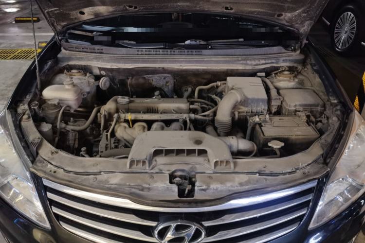 Used Hyundai Celesta 2011 1.6L Manual Comfort Edition Engine Bay