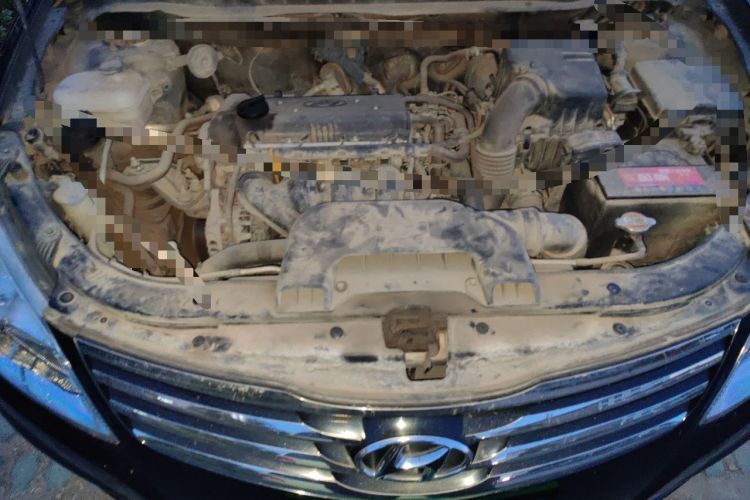 Used Hyundai Celesta 2011 1.6L Manual Comfort Edition Engine Bay