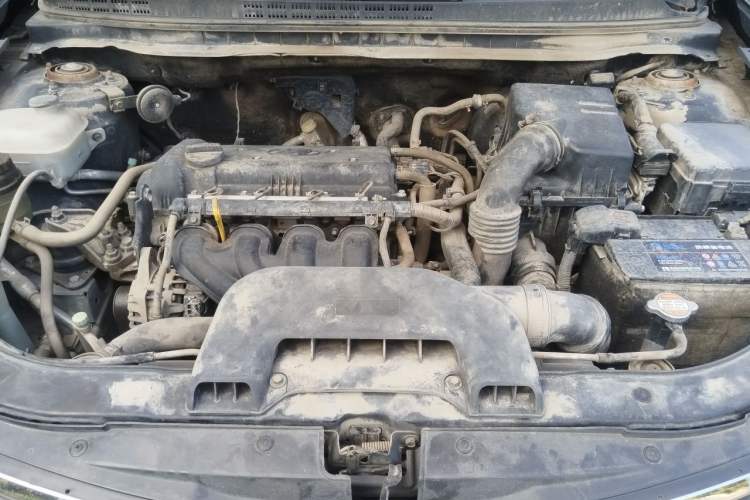 Used Hyundai Celesta 2011 1.6L Manual Comfort Edition Engine Bay
