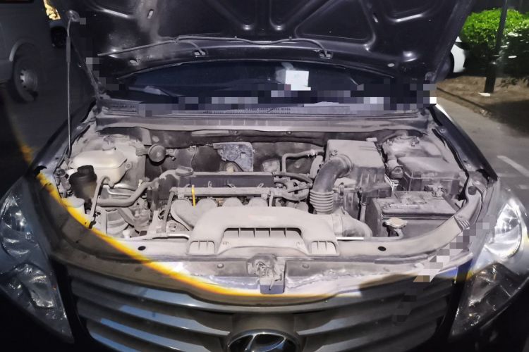 Used Hyundai Celesta 2011 1.6L Manual Comfort Edition Engine Bay
