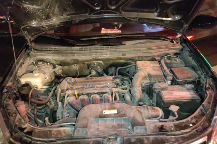 Used Hyundai Celesta 2011 1.6L Automatic Comfort Edition Engine Bay