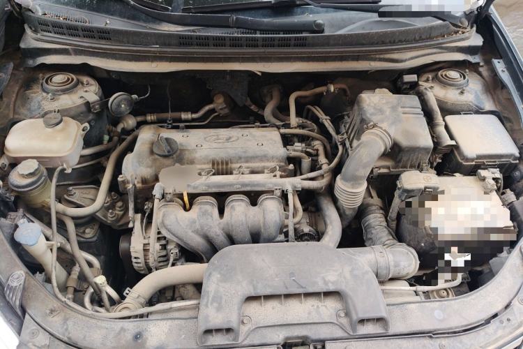 Used Hyundai Celesta 2011 1.6L Manual Comfort Edition Engine Bay