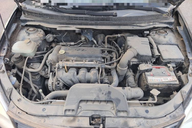 Used Hyundai Celesta 2011 1.6L Manual Comfort Edition Engine Bay