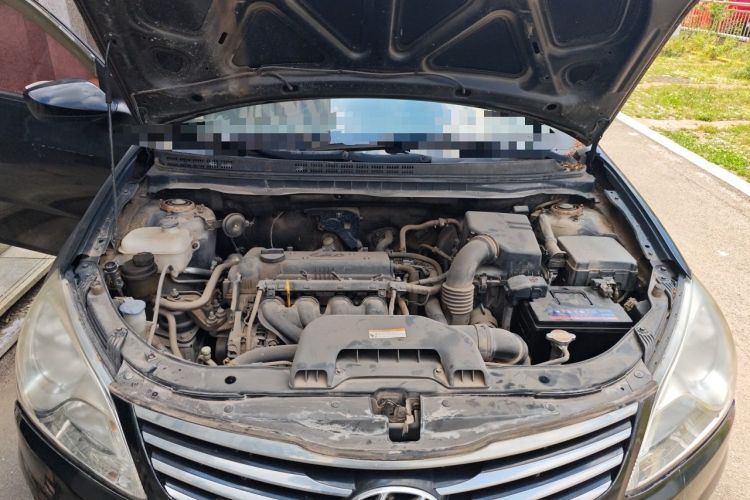 Used Hyundai Celesta 2011 1.6L Manual Comfort Edition Engine Bay