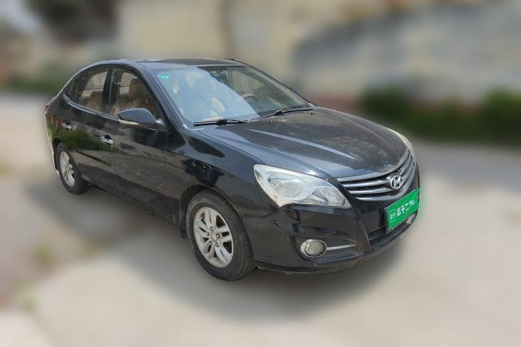 Used Hyundai Celesta 2011 1.6L Manual Luxury Model Front Right 45 Deg