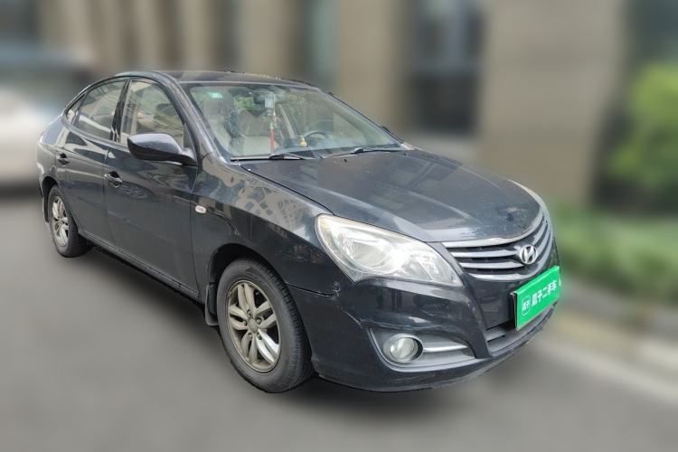 Used Hyundai Celesta 2011 1.6L Manual Comfort Edition Front Right 45 Deg