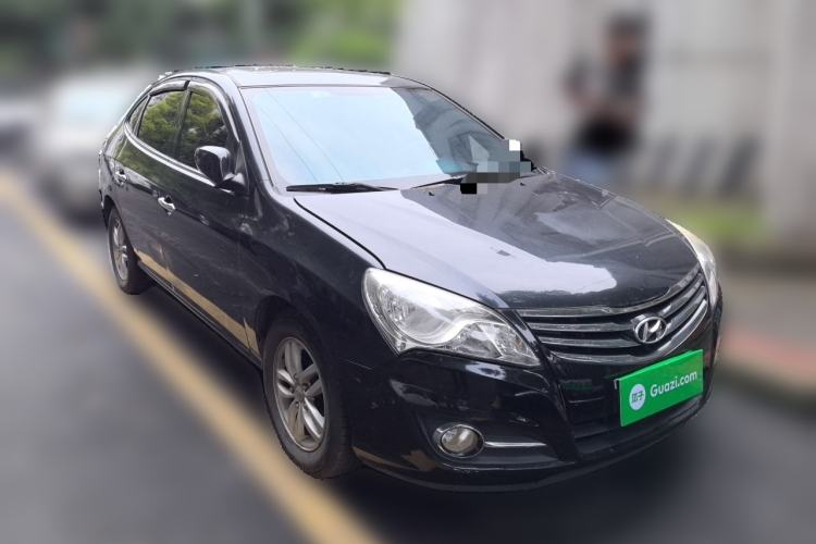 Used Hyundai Celesta 2011 1.6L Manual Luxury Model Front Right 45 Deg