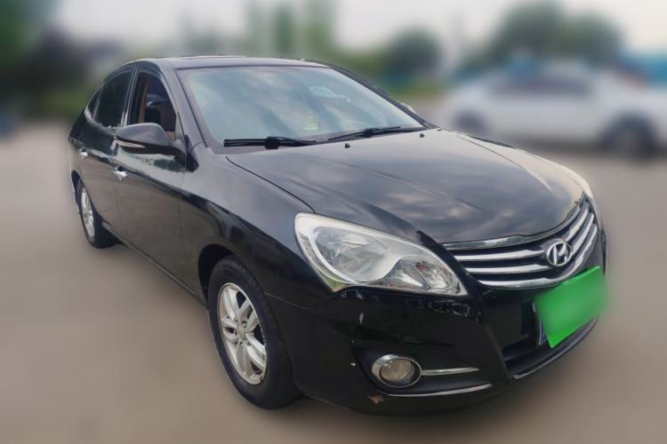 Used Hyundai Celesta 2011 1.6L Manual Luxury Model Front Right 45 Deg