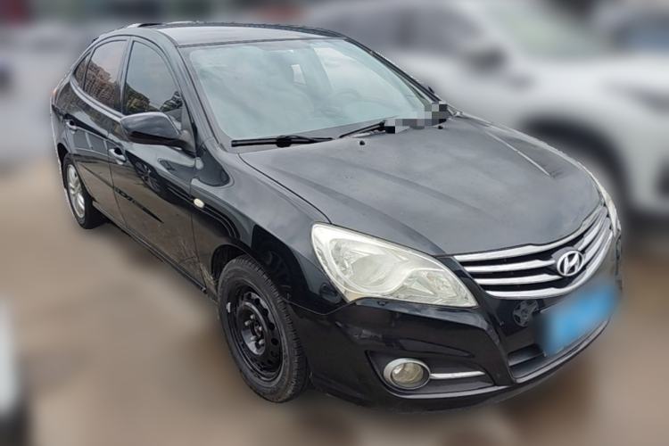 Used Hyundai Celesta 2011 1.6L Manual Comfort Edition Front Right 45 Deg
