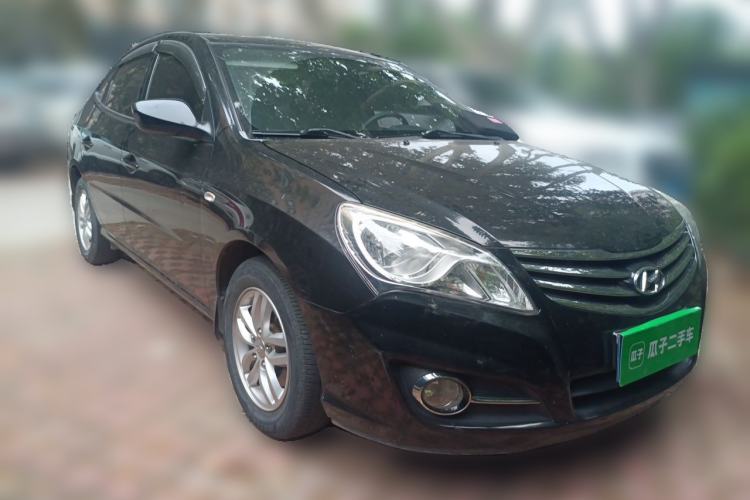 Used Hyundai Celesta 2011 1.6L Manual Comfort Edition Front Right 45 Deg