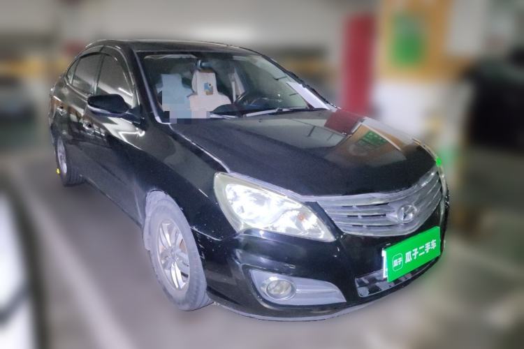 Used Hyundai Celesta 2011 1.6L Manual Luxury Model Front Right 45 Deg