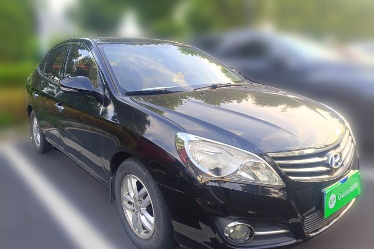 Used Hyundai Celesta 2011 1.6L Automatic Luxury Version Front Right 45 Deg