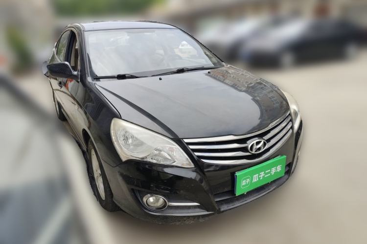Used Hyundai Celesta 2011 1.6L Manual Comfort Edition Front Right 45 Deg