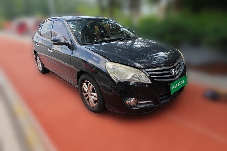 Used Hyundai Celesta 2011 1.6L Automatic Luxury Version Front Right 45 Deg