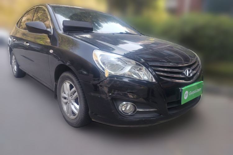 Used Hyundai Celesta 2011 1.6L Manual Comfort Edition Front Right 45 Deg