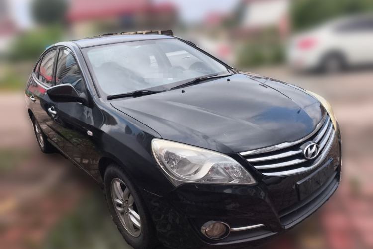 Used Hyundai Celesta 2011 1.6L Manual Comfort Edition Front Right 45 Deg