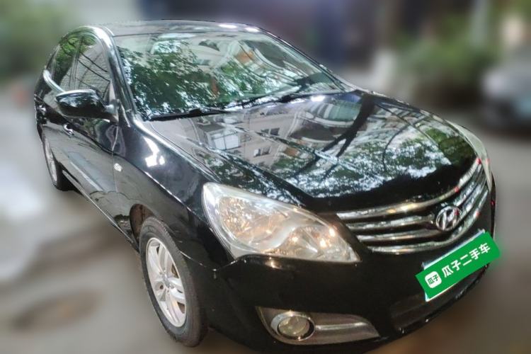 Used Hyundai Celesta 2011 1.6L Manual Comfort Edition Front Right 45 Deg