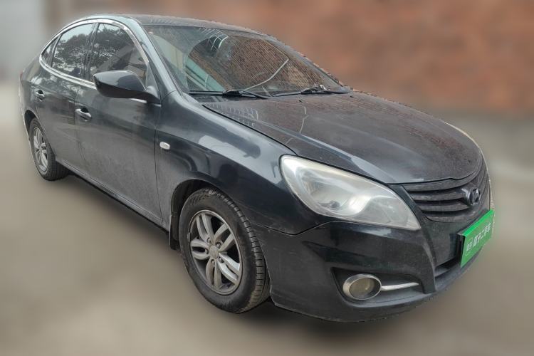 Used Hyundai Celesta 2011 1.6L Manual Comfort Edition Front Right 45 Deg
