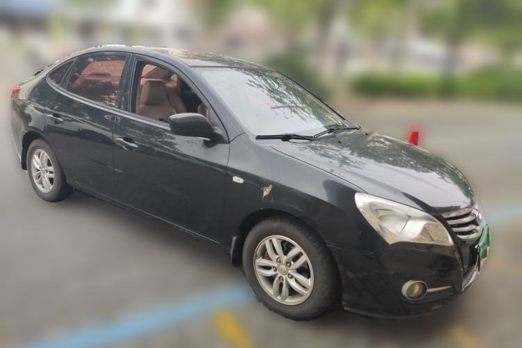 Used Hyundai Celesta 2011 1.6L Manual Comfort Edition Front Right 45 Deg