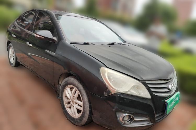 Used Hyundai Celesta 2011 1.6L Manual Luxury Model Front Right 45 Deg