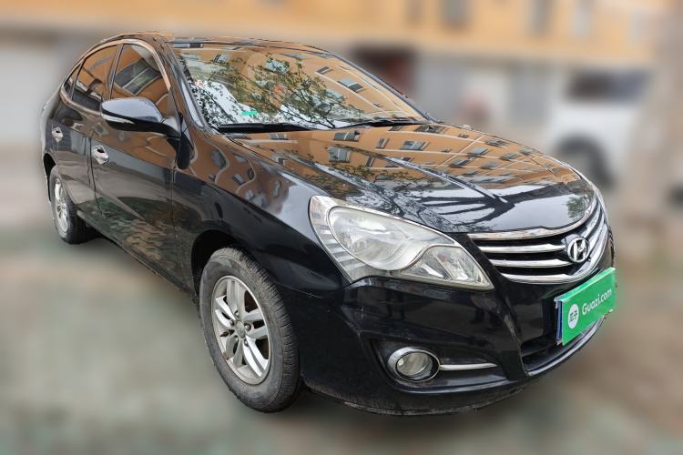 Used Hyundai Celesta 2011 1.6L Manual Luxury Model Front Right 45 Deg