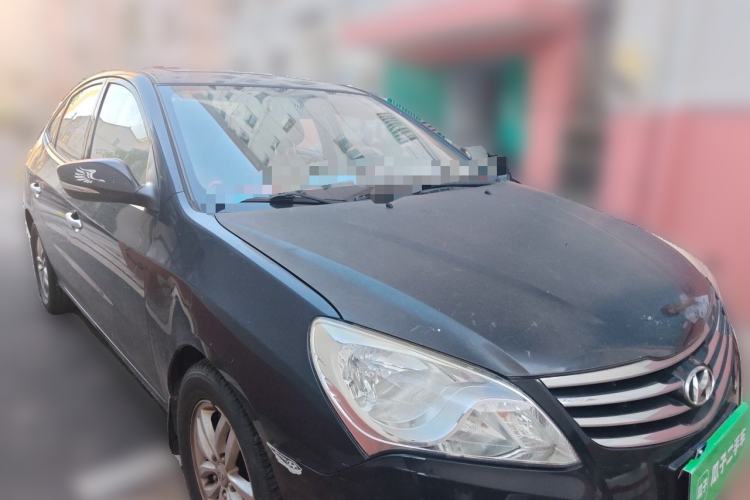 Used Hyundai Celesta 2011 1.6L Automatic Luxury Version Front Right 45 Deg