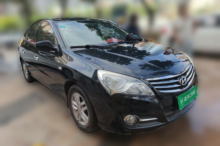 Used Hyundai Celesta 2011 1.6L Manual Comfort Edition Front Right 45 Deg