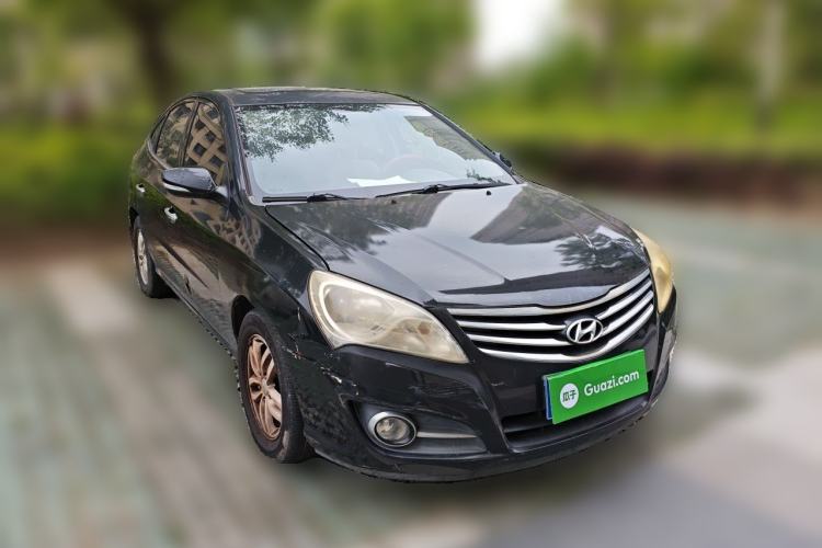 Used Hyundai Celesta 2011 1.6L Automatic Luxury Version Front Right 45 Deg